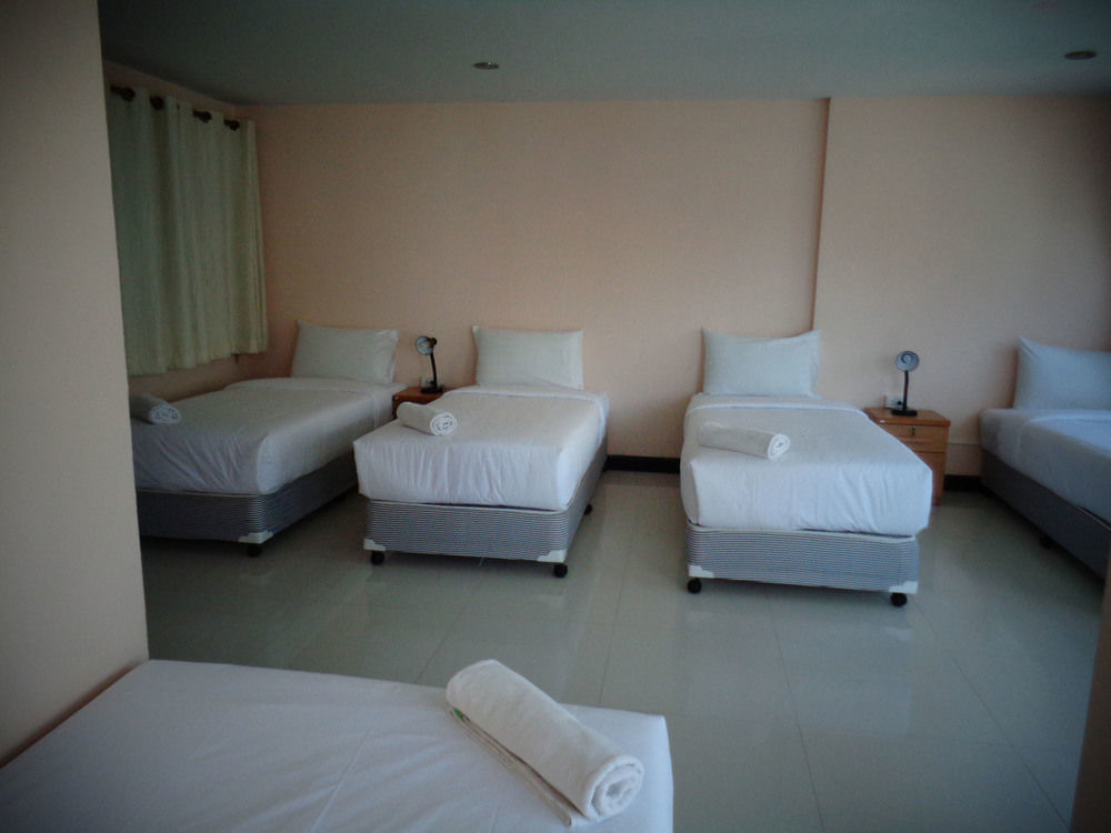 Bgw Phuket Hostel Patong Buitenkant foto