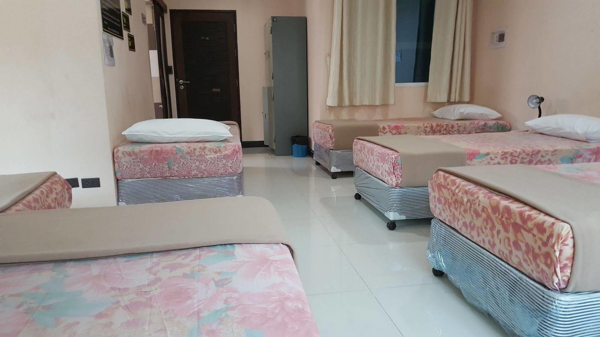 Bgw Phuket Hostel Patong Buitenkant foto