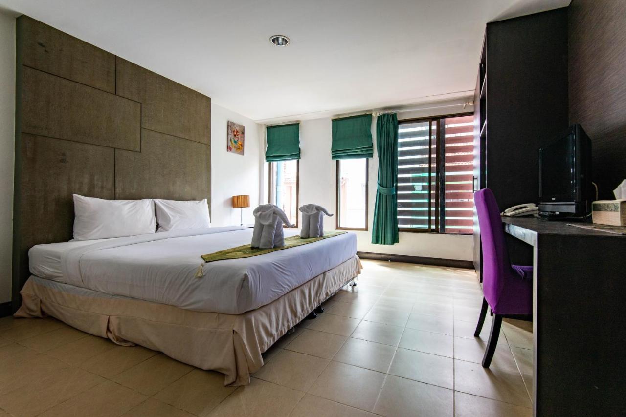 Bgw Phuket Hostel Patong Buitenkant foto