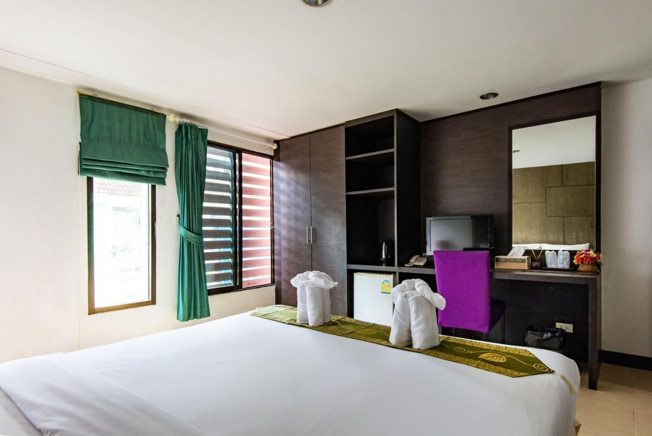 Bgw Phuket Hostel Patong Buitenkant foto